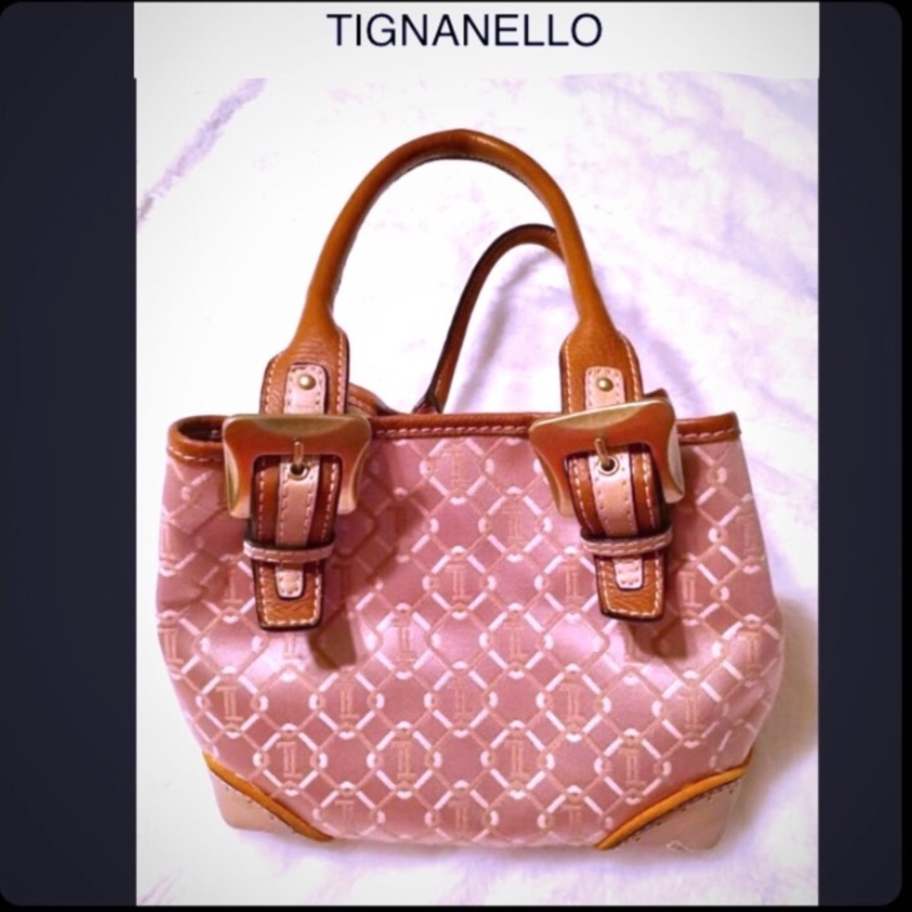 Bag:Tignanello🔥was $39 handbag. Great Condition.